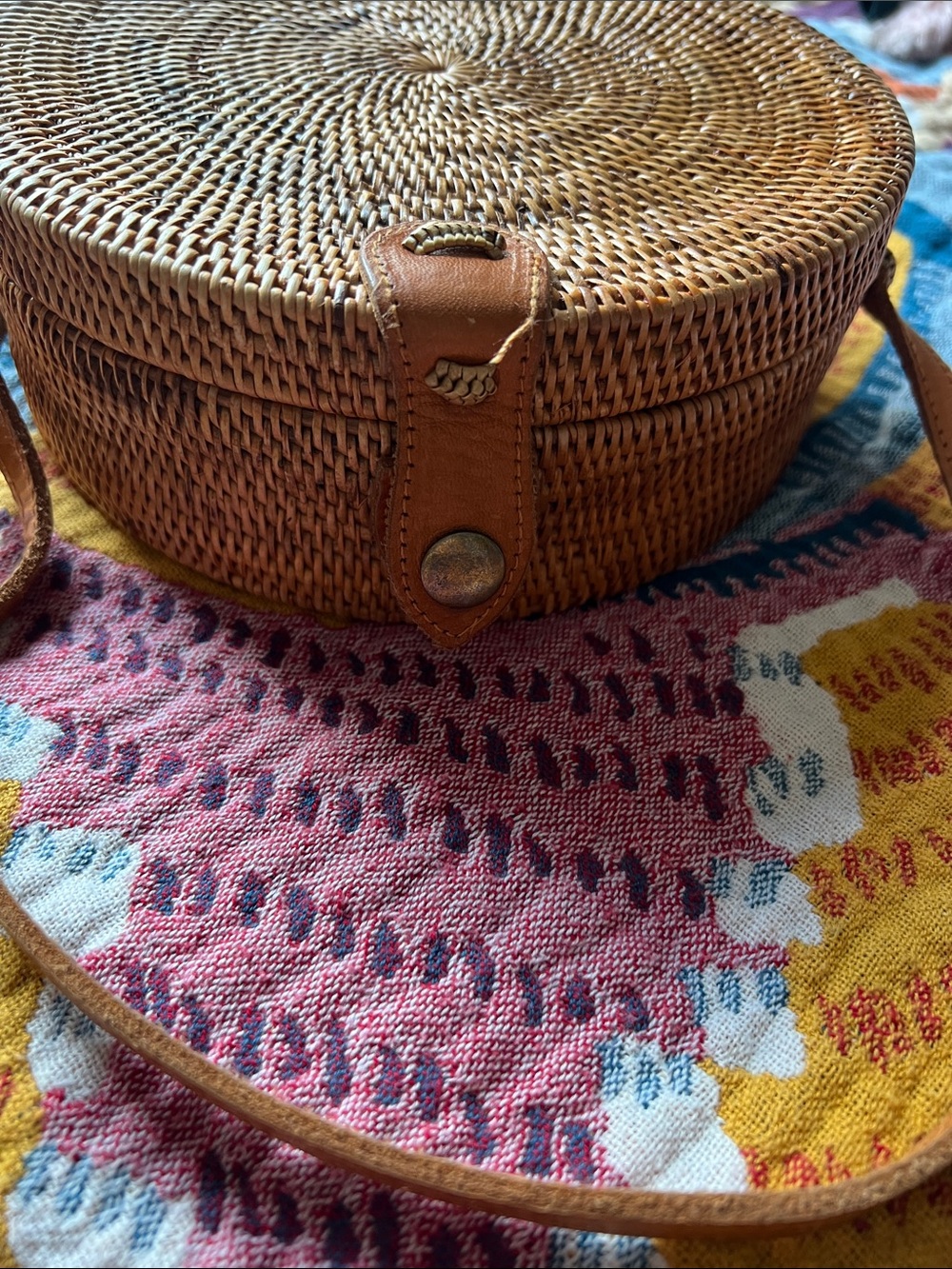 Amerii Rattan Round Woven Crossbody Bag in Tan with Leather Trim - Picture 4 of 11